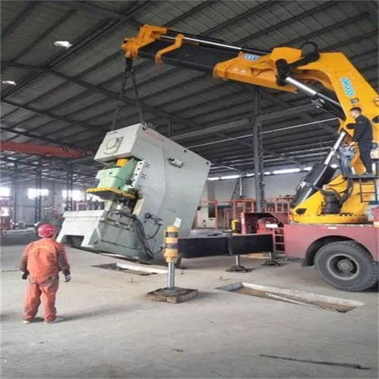 乌当80吨折臂吊车出租附近电话