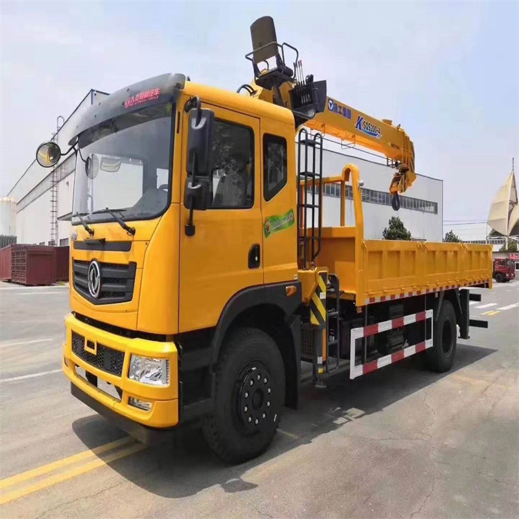 乌当附近找一辆随车吊出租