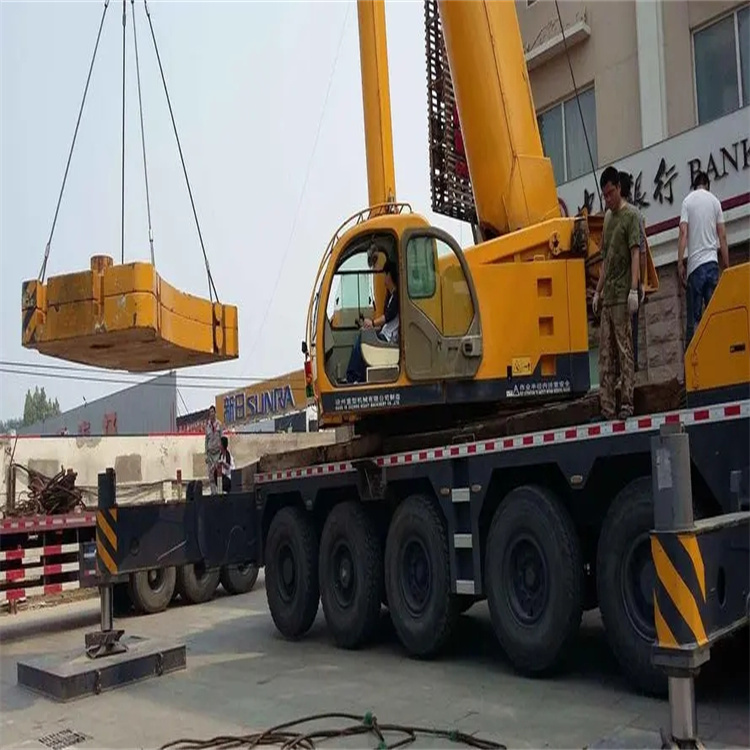 乌当当地吊车出租|机器吊装|75吨|工厂搬迁服务