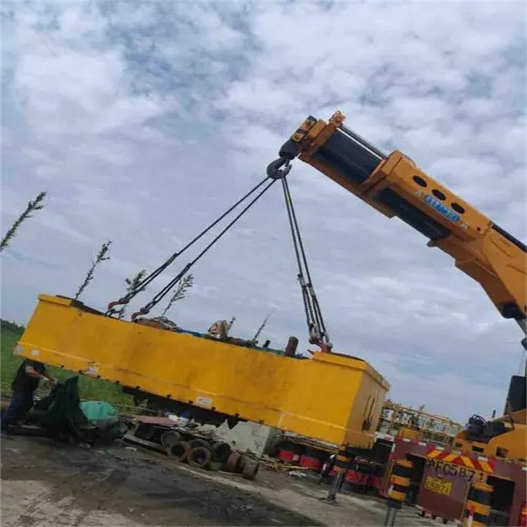 乌当随车吊吊集装箱怎么吊